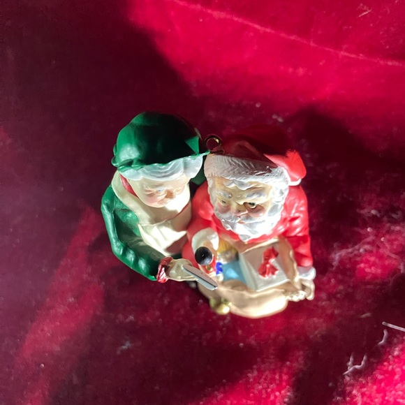 HALLMARK KEEPSAKE ORNAMENT 1991 - Picture 2 of 7